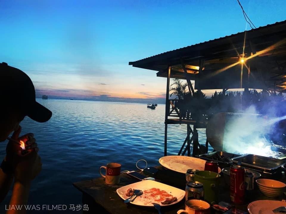 Mabul Backpackers Lägenhet Mabul Island Exteriör bild